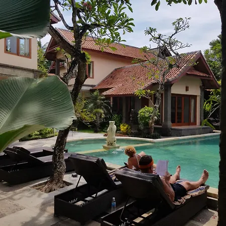 Puri Mesari Hotel