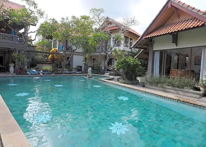 Puri Mesari 3*
